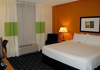 Fairfield Inn & Suites By Marriott Newark Liberty International Airport Zewnętrze zdjęcie